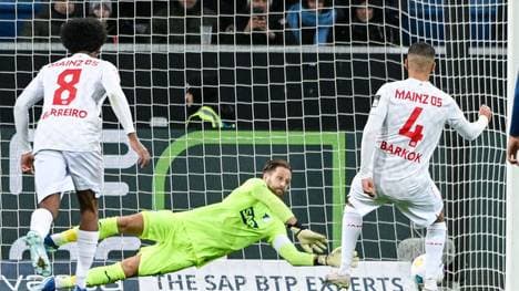 Oliver Baumann hielt den Elfmeter von Aymen Barkok