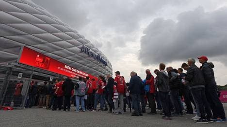 Lange Schlangen vor der Allianz Arena könnten schon bald der Vergangenheit angehören