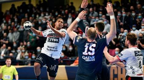 Mads Mensah Larsen verlängert seinen Vertrag bis 2026