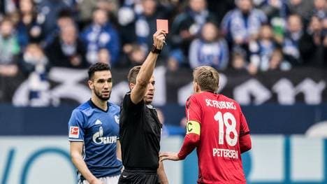 Tobias Stieler leitete am 17. Februar 2012 mit der Partie Hoffenheim gegen Mainz sein erstes Bundesliga-Spiel
