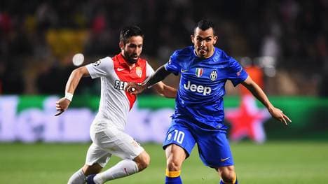 Carlos Tevez (r.) und Co. verteidigen den knappen Vorsprung aus dem Hinspiel
