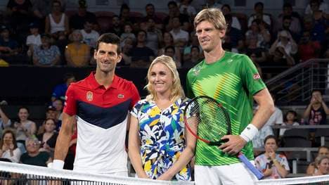 Novak Djokovic (l.) und Kevin Anderson beim ATP Cup Anfang des Jahres 2020 in Brisbane