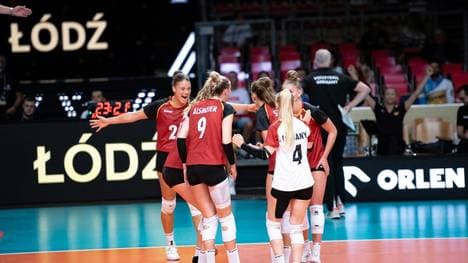 Deutschland gewinnt nach 1:2-Satzrückstand