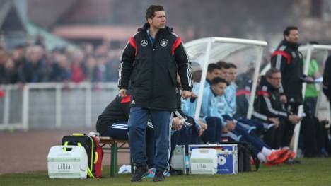 Der Trainer der U 18, Guido Streichsbier im Test gegen Frankreich
