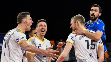 Der VfB Friedrichshafen steht kurz vor dem großen Coup gegen den Erzrivalen Berlin Recycling Volleys