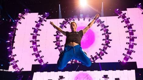 2015 iHeartRadio Music Festival - Night 1 - Show