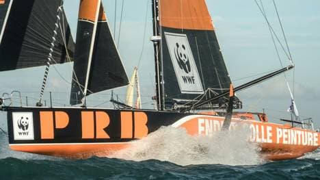 Skipper Kevin Escoffier musste seine Yacht verlassen.