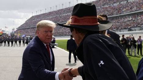 Donald Trump mischte sich in den Namensstreit um die Washington Redskins und Cleveland Indians ein 