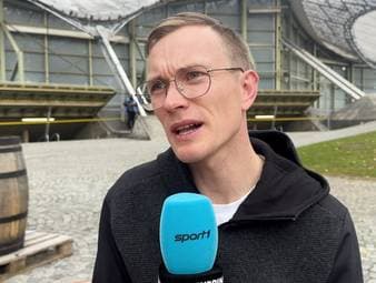 Nach dem Karriereende von Johannes Thingnes Bö stellt sich die Frage, ob es einen neuen Dominator im Biathlon geben wird. Ex-Weltmeister Benedikt Doll teilt seine Meinung dazu und spricht außerdem über ein vermeintliches Nachwuchsproblem bei den DSV-Herren.