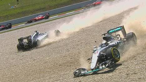 Die beiden Mercedes-Piloten kollidierten bereits kurz nach dem Start