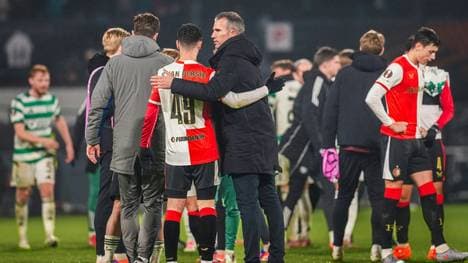 Shaqueel van Persie (Nr. 49) debütierte für Feyenoord