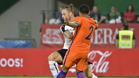 Marko Arnautovic (l.) im Zweikampf mit Kenny Tete