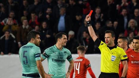 Ex-BVB-Profi Sokratis vom FC Arsenal flog nach zwei Fouls binnen sieben Minuten vom Platz