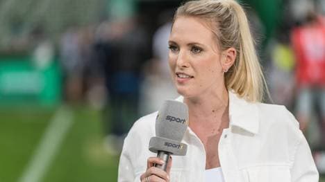 Ruth Hofmann moderiert das Topspiel am Samstagabend auf SPORT1