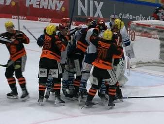 Löwen Frankfurt - Schwenninger Wild Wings: Tore und Highlights | PENNY DEL