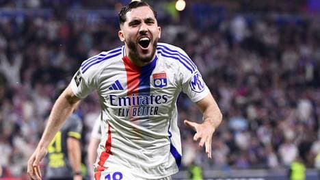 Rayan Cherki steht wohl vor einem Wechsel zu Manchester City