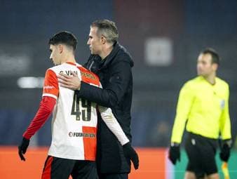 Legende wechselt eigenen Sohn ein