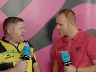 Mit einem unfassbaren Match schlägt James Hurrell sensationell die Nummer vier der Welt, Stephen Bunting. Als große Überraschung sieht sich der selbstbewusste Engländer aber nicht. Auch nicht gegen das mögliche Duell mit einem Deutschen.