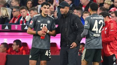 Aleksandar Pavlovic steht bei Vincent Kompany hoch im Kurs