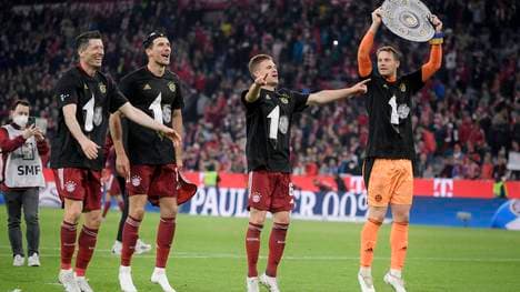 Joshua Kimmich (2. v. r.) ist wichtigster Ansprechpartner von Bayern-Trainer Julian Nagelsmann