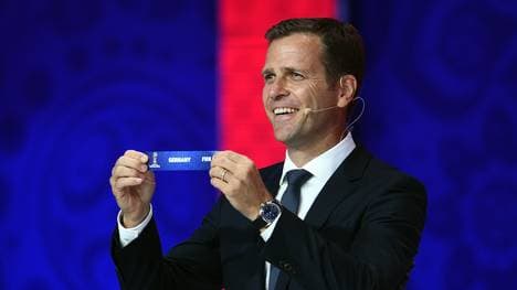 Oliver Bierhoff als Losfee