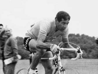 Der kettenrauchende Radsportheld