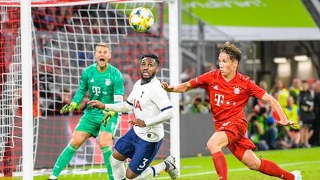 Jonas Kehl (r.) durfte beim Audi Cup 2019 gegen Tottenham ran