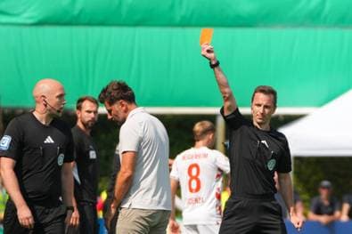 Underdog verschaukelt? Trainer fliegt nach Elfer-Zoff