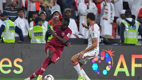 Asien-Cup: Gastgeber VAE legt Protest gegen Finalist Katar ein, Almoez Ali (links) ist Katars Top-Torschütze beim Asien-Cup