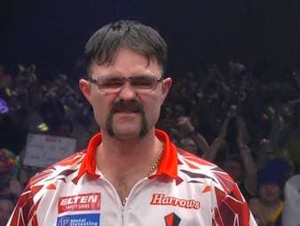 Damon Heta gelingt fast das Comeback im Halbfinale der European Darts Trophy gegen Gerwyn Price. Doch am Ende setzt sich der "Iceman" durch und zieht ins Finale gegen Wessel Nijman ein.