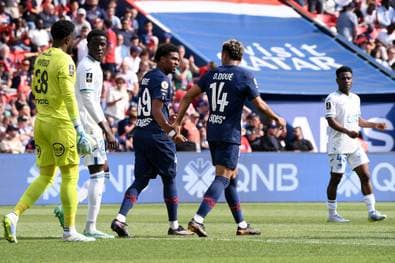 PSG trotz Patzer vor Titelgewinn