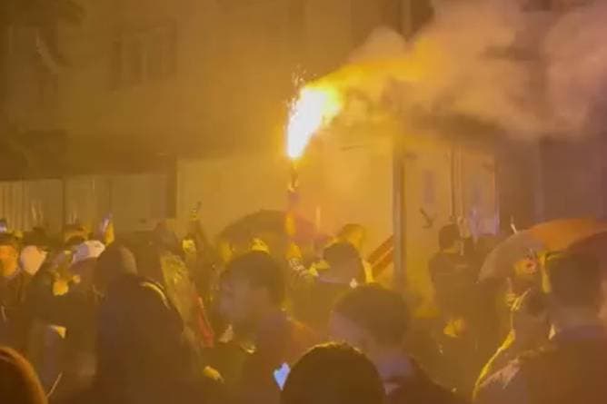 Auf den Finalsieg über Freiburg folgt die große Pyro-Party