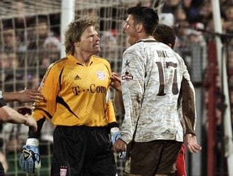 Fabian Boll ist beim FC St. Pauli eine absolute Vereinslegende - und erlebte mit dem damaligen Regionalligisten in der Saison 2005/06 eine märchenhafte Saison im DFB-Pokal. 20 Jahre später erinnert sich Boll zurück an besondere Momente und spezielle Persönlichkeiten und gibt ganz besondere Einblicke hinter die Kulissen am Millerntor.