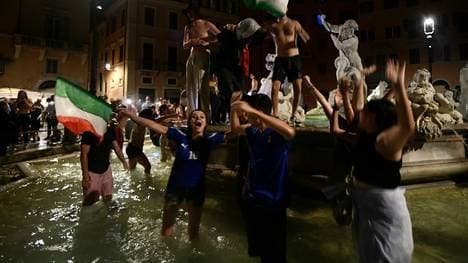 Ausgelassene Feierlichkeiten in Italien