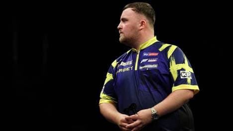 Luke Littler ist beim US Darts Masters im Einsatz