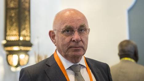 Michael van Praag hält sich weiter bedeckt