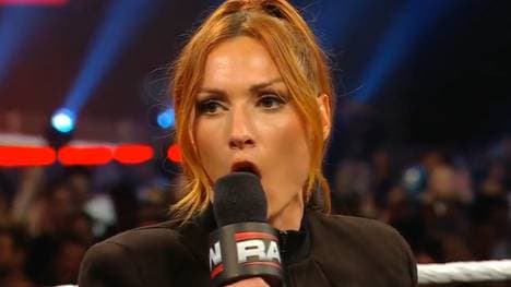 Becky Lynch streute bei WWE RAW eine Andeutung in Sachen AJ Lee