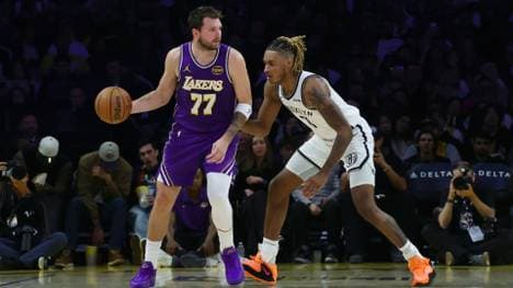 Doncic (l.) muss pausieren