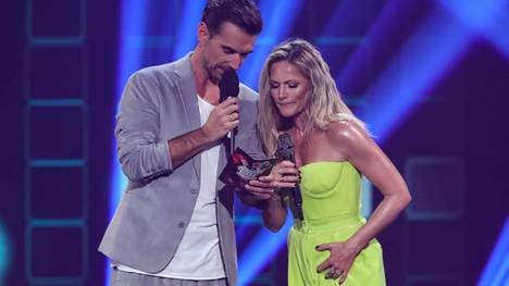 Moderator Florian Silbereisen mit Sängerin Helene Fischer bei der Aufzeichnung einer ARD-Show