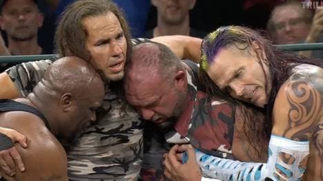 Die Hardys und die Dudley Boyz begegneten sich ein letztes Mal im Ring