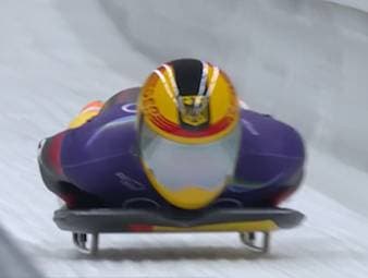 Christopher Grotheer und Axel Jungk holen für die deutschen Skeletonis im olympischen Eiskanal Bronze und Silber - nur ein Brite scheint unschlagbar. 