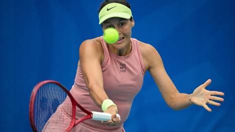 Tatjana Maria fokussiert den Ball