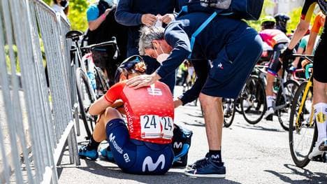 Die dänische Meisterin Emma Norsgaard muss bei der Tour de France Femmes 2022 nach einem Sturz aufgeben