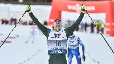 Fabian Rießle feierte in Klingenthal einen ungefährdeten Start-Ziel-Sieg