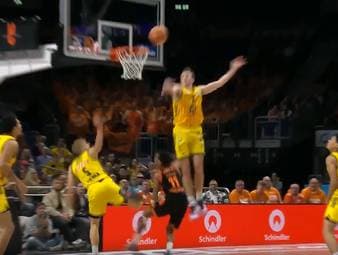 Die Basketball-Highlights von Spiel 1 der Viertelfinal-Serie ALBA BERLIN - RASTA Vechta aus den BBL-Playoffs im Video.