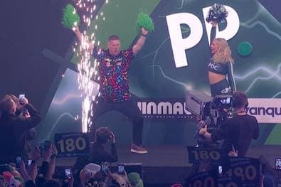 Weltklasse-Walk-on! Darts-Kultstar übertrifft sich selbst