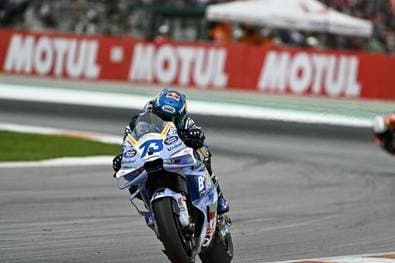 Alex Márquez gewinnt in Valencia