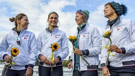 Catharina Streit (l-r), Meike Ramuschkat, Timna Bicker und Stefanie Kluge haben den Atlantik überquert