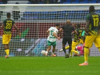 Senegal dank Patzer im Halbfinale