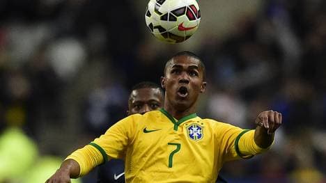 Douglas Costa steht bei Schachtjor Donezk unter Vertrag